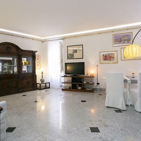 Fontanella Borghese 1Bd Apartment 로마 외부 사진